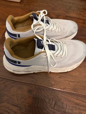 Men’s On Cloudtec size 9